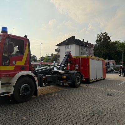 FW-EN: Co2-Austritt in Discounter - ein Mitarbeiter leicht verletzt