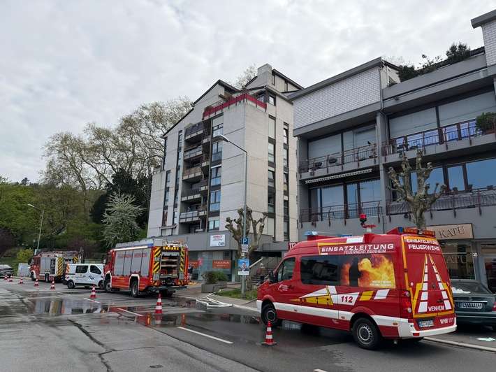FW Weinheim: Feuerwehr Weinheim im Einsatz bei Wasserschaden in der Grundelbachstraße