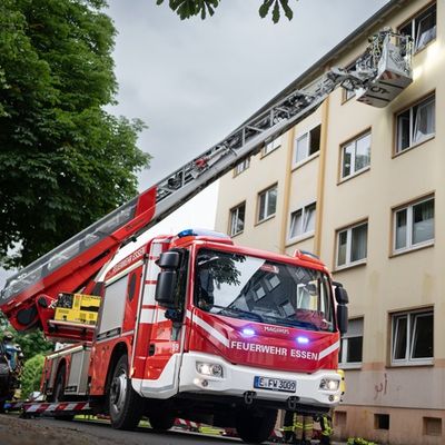 FW-E: Kellerbrand in Bochold - Feuerwehr verhindert Ausbreitung auf Wohnbereiche