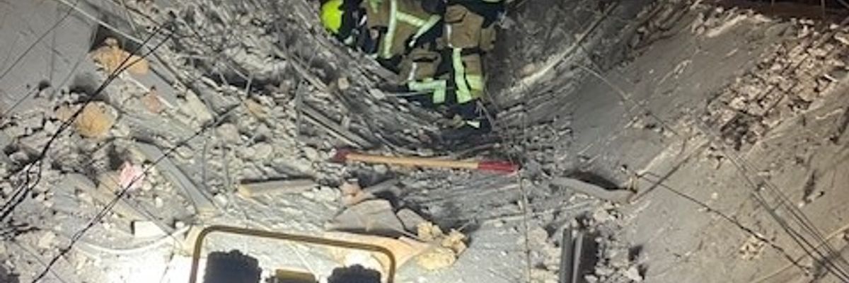 FW-OB: Eingestürzte Decke in Ladenlokal