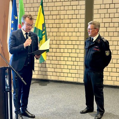 FW-OE: Verabschiedung von Markus Hamers und Ernennung von Benjamin Heinert zum Leiter der Feuerwehr Lennestadt