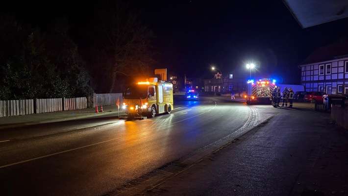 FW Flotwedel: Ölspur sorgt für langwierigen Einsatz in Wienhausen