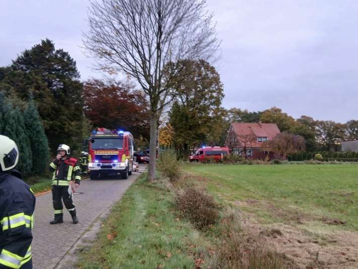 FW-AUR: Feuer im Armaturenbrett eines Treckers
