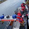 FW Stuttgart: Ölunfall auf dem Neckar - Defekt an einer Hydraulikleitung an einem Bagger - Ölfilm auf dem Neckar - Feuerwehr dämmt Gefahrstoffaustritt ein