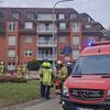 FW Grevenbroich: 30 Personen bei Kellerbrand aus Wohnhaus in Grevenbroich gerettet / Vollalarm für die Feuerwehr - Zweiter Brand im Haus binnen elf Tagen