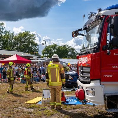 FW-OLL: Sommerfest der Feuerwehr Sage lockt knapp 1.000 Besucher an