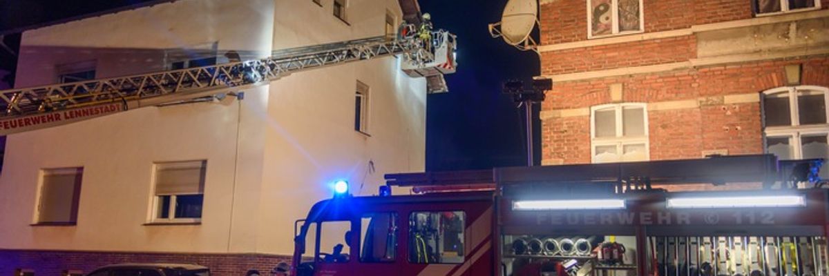 FW-OE: verrauchte Wohnung durch brennenden Staubsauger