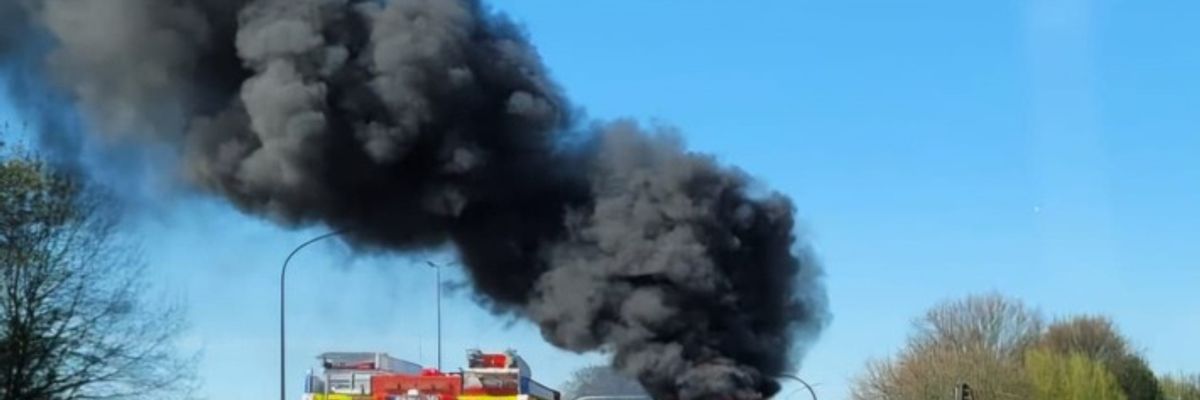 FW-GE: Brennender Pkw auf der Ulfkotter Straße