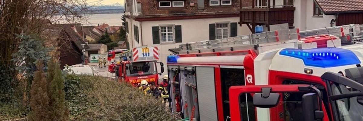 KFV Bodenseekreis: Schuppen im Vollbrand am Funkensonntag