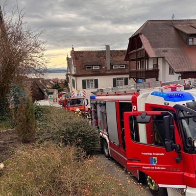 KFV Bodenseekreis: Schuppen im Vollbrand am Funkensonntag
