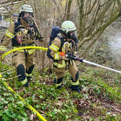 FW-EN: Unruhiges Wochenende für die Feuerwehr Herdecke - Fünf Einsätze im Stadtgebiet von Freitag bis Samstag