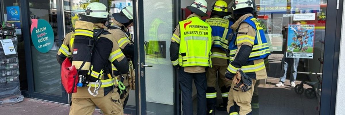 FW-EN: Brand im Gebäude und Brandmeldealarm in Supermarkt am Ostersamstag