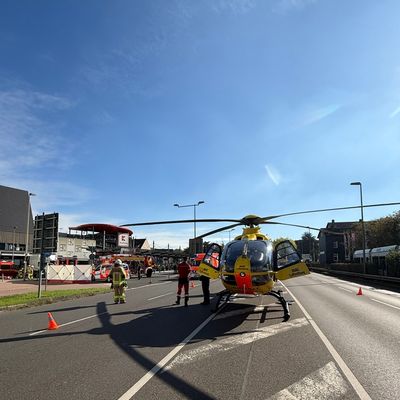 FW-EN: Verkehrsunfall - Person unter LKW eingeklemmt