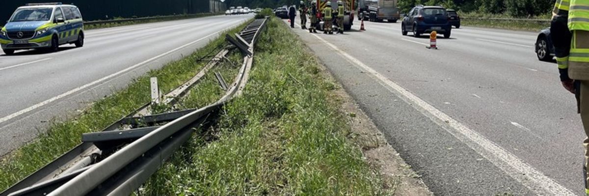 FW-EN: Feuerwehr Gevelsberg auf BAB1 im Einsatz