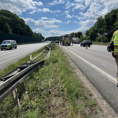FW-EN: Feuerwehr Gevelsberg auf BAB1 im Einsatz