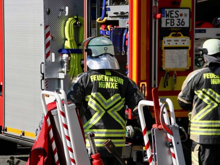 FW Hünxe: Rauchentwicklung in einer Wohnung