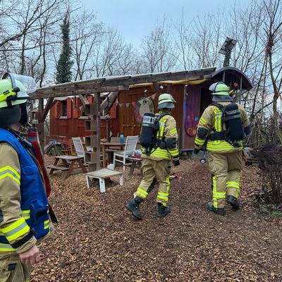 FW Weinheim: Gasgeruch im Waldkindergarten