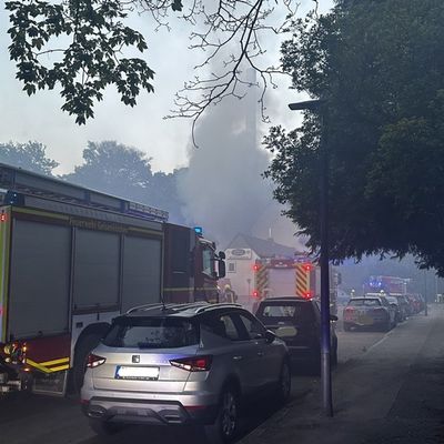 FW-GE: Brand einer Gastronomie in Gelsenkirchen Scholven