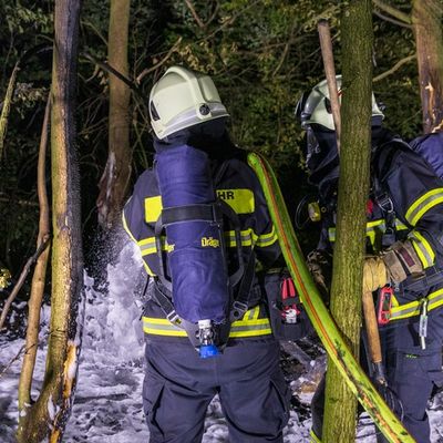 FW-MK: Feuer in einem Waldstück am Duloh