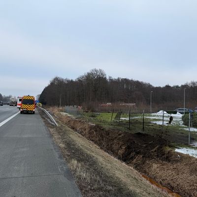FW-ROW: Schwerer Verkehrsunfall auf der BAB 1 bei Bockel
