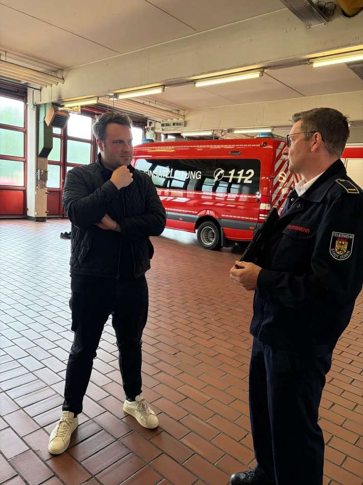 FW Düren: Daniel Walter MdB informiert sich über Feuerwehr und Rettungsdienst der Stadt Düren