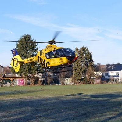 FW-DO: Wohnungsbrand in Brackel - Eine verletzte Person mit Rettungshubschrauber in Klinik geflogen