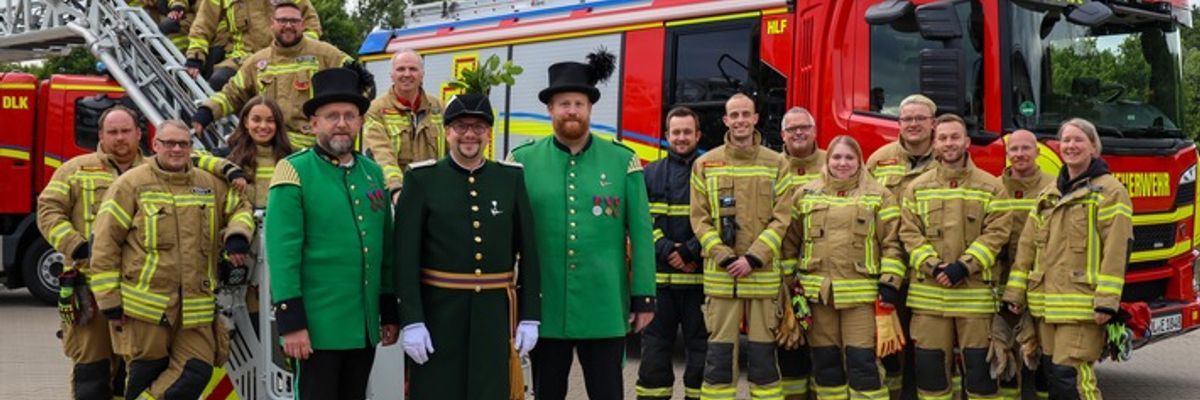 FW-OLL: Tradition trifft Verantwortung - Feuerwehr bleibt auch zum Gildefest einsatzbereit
