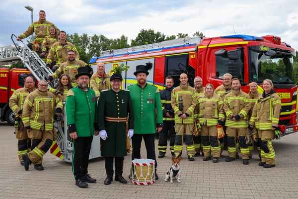 FW-OLL: Tradition trifft Verantwortung - Feuerwehr bleibt auch zum Gildefest einsatzbereit