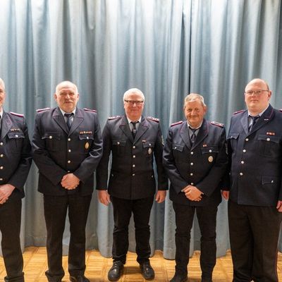 FW Flotwedel: Jahreshauptversammlung der Ortsfeuerwehr Langlingen: Rückblick, Wahlen und Ehrungen - Generationswechsel im Kommando