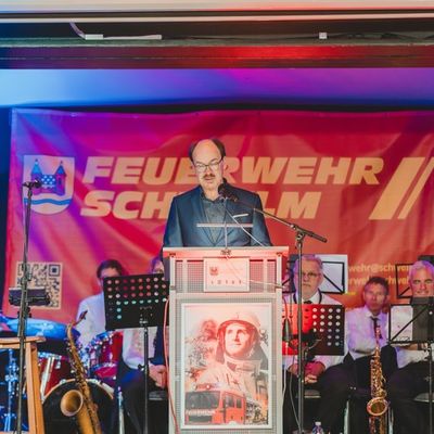 FW-EN: Die Stadt Schwelm feiert ihre Blauröcke: Ein glanzvoller Festabend zum 150-jährigen Jubiläum der Feuerwehr