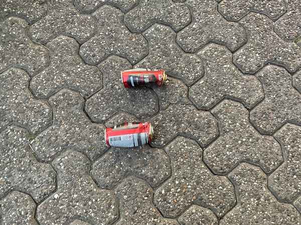 FW Alpen: Spraydosen brannten