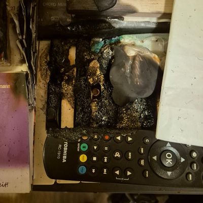 FW Datteln: Kerze löst Brand in Wohnung aus