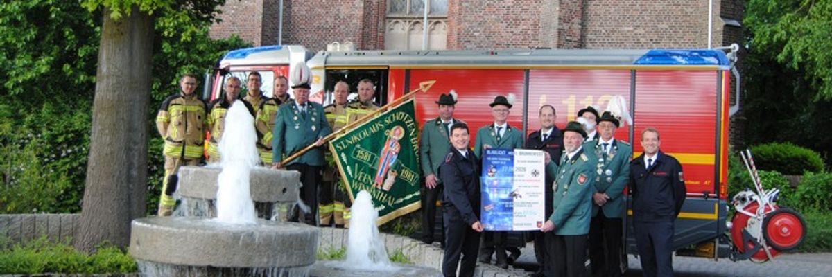 FW Alpen: Blaulicht meets Brunnenfest - 100 Jahre Feuerwehr Einheit Veen