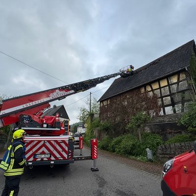 FW VG Westerburg: Unwetter wütet über Verbandsgemeinde Westerburg - Feuerwehren im Dauereinsatz