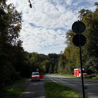 FW Mettmann: Schwerer Verkehrsunfall im Neandertal