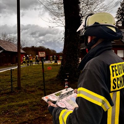 FW-Schermbeck: Zimmerbrand am Ostersonntag