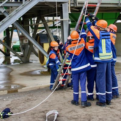 FW Hünxe: Gemeinsam im Einsatz: Jugendfeuerwehr erlebt 24 Stunden Feuerwehralltag
