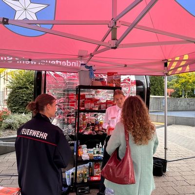 FW Weinheim: Feuerwehr Weinheim informiert am bundesweiten Warntag auf dem Dürerplatz