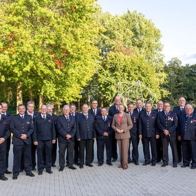 Feuerwehr Kalkar: Ein Leben für die Feuerwehr - Ehrungen und Führungswechsel beim Stadtfeuerwehrfest in Kalkar