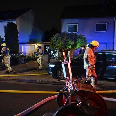 FW Pulheim: Garagenbrand in Pulheim-Brauweiler