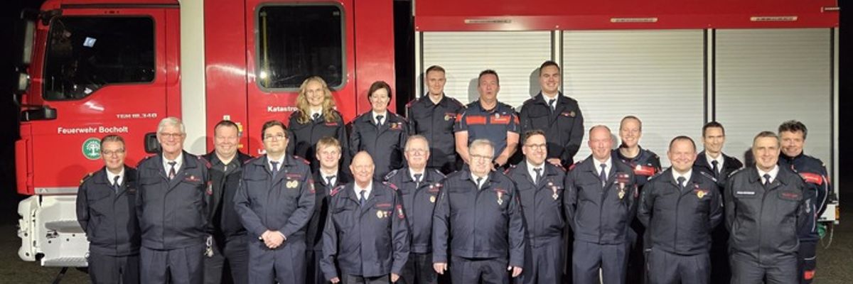 FW Bocholt: +++Martinsabend Feuerwehr, Bocholt Löschzug Suderwick+++ -Ehrungen und Beförderungen-