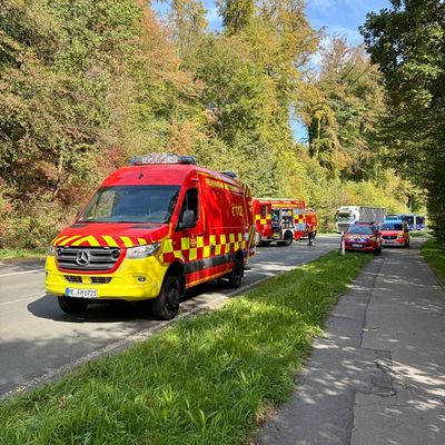 FW Mettmann: Schwerer Verkehrsunfall im Neandertal