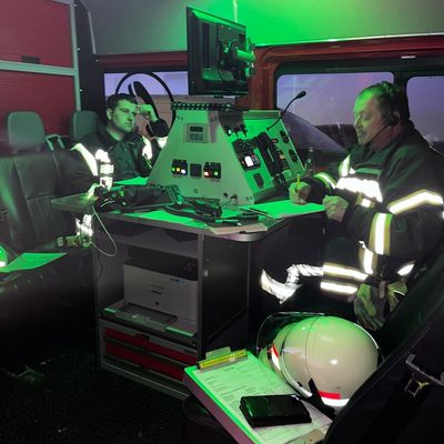 FW Ense: Zimmerbrand in Ense-Bremen / Feuerwehr mit 2 Löschzügen im Einsatz