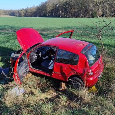FW-Schermbeck: Unfall PKW B58