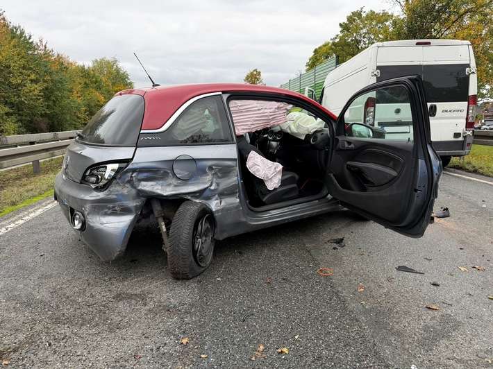 FW Paderborn: Verkehrsunfall auf der B64 sorgt für Verkehrsbeeinträchtigung