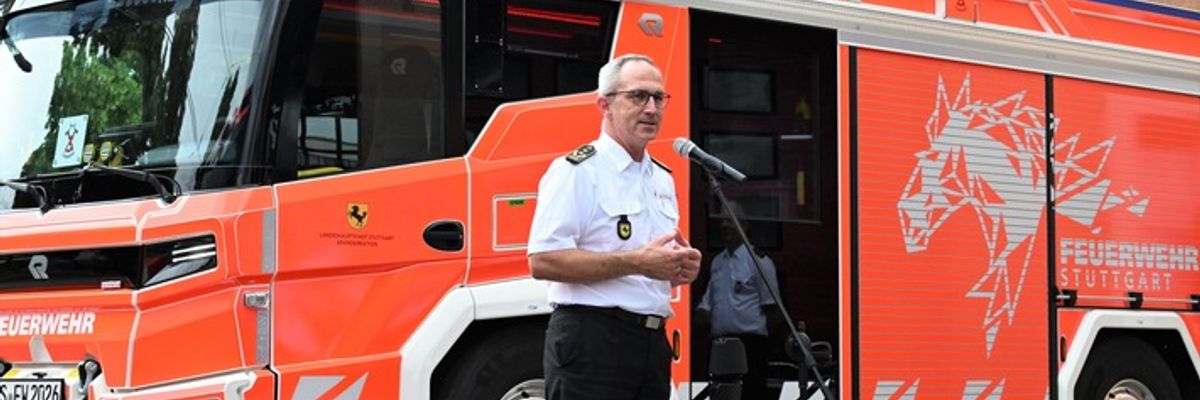 FW Stuttgart: Übergabe zweier Hybrid-Hilfeleistungslöschfahrzeuge an die Feuerwehr Stuttgart