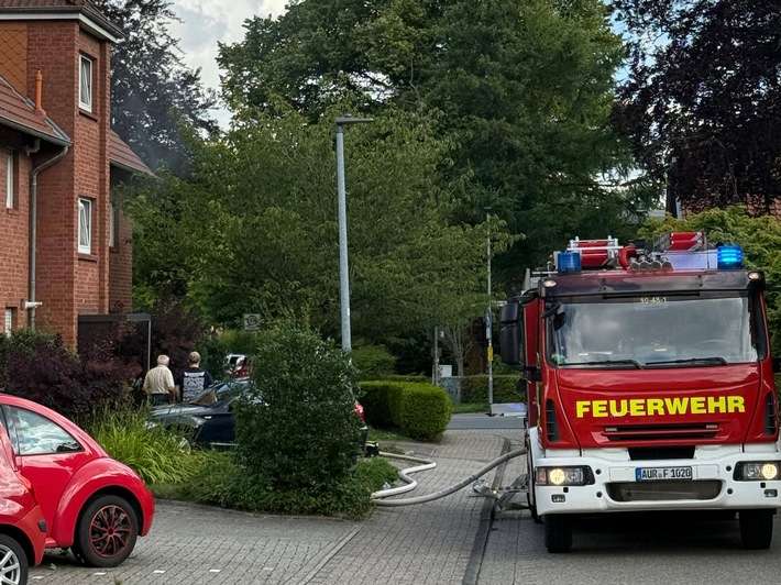 FW-AUR: Rauchmelder ruft Einsatzkräfte rechtzeitig herbei