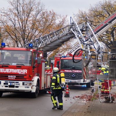 FW Flotwedel: Großeinsatz fordert Feuerwehren in Eicklingen