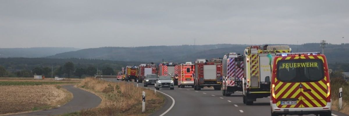FW-D: Folgemeldung 3: Überörtliche Hilfe bei Waldbränden - Feuerwehr Düsseldorf unterstützt mit weiteren Einheiten in Düren