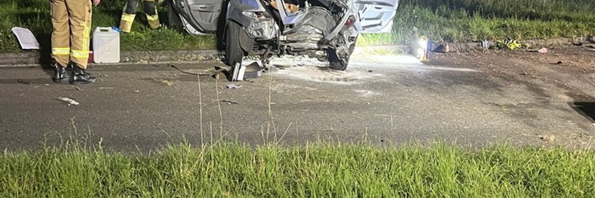FW-Greven: Verkehrsunfall auf Bundesautobahn mit zwei schwer verletzten Personen.